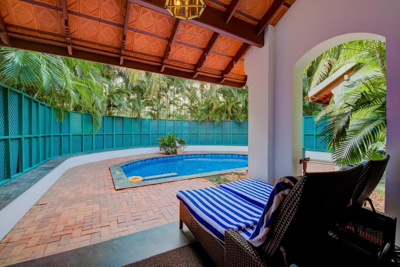 Radisson Blu Resort Temple Bay Mamallapuram Dış mekan fotoğraf Pool at the hotel